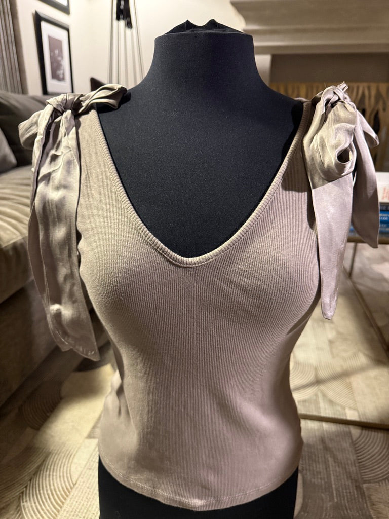 Boulder Vintage Style Bow Shoulder V-neck Tank