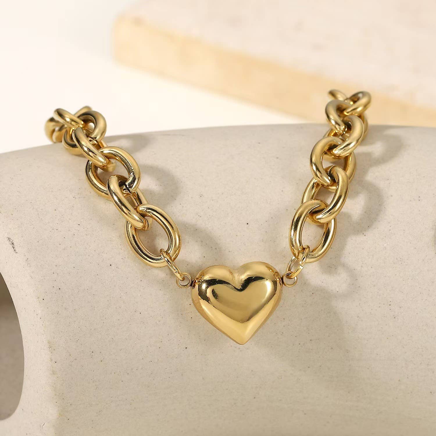 MINI HEART CHAIN LINK LAYERING NECKLACE